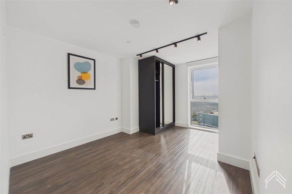 Property photo 3 of 18 3.Jpg