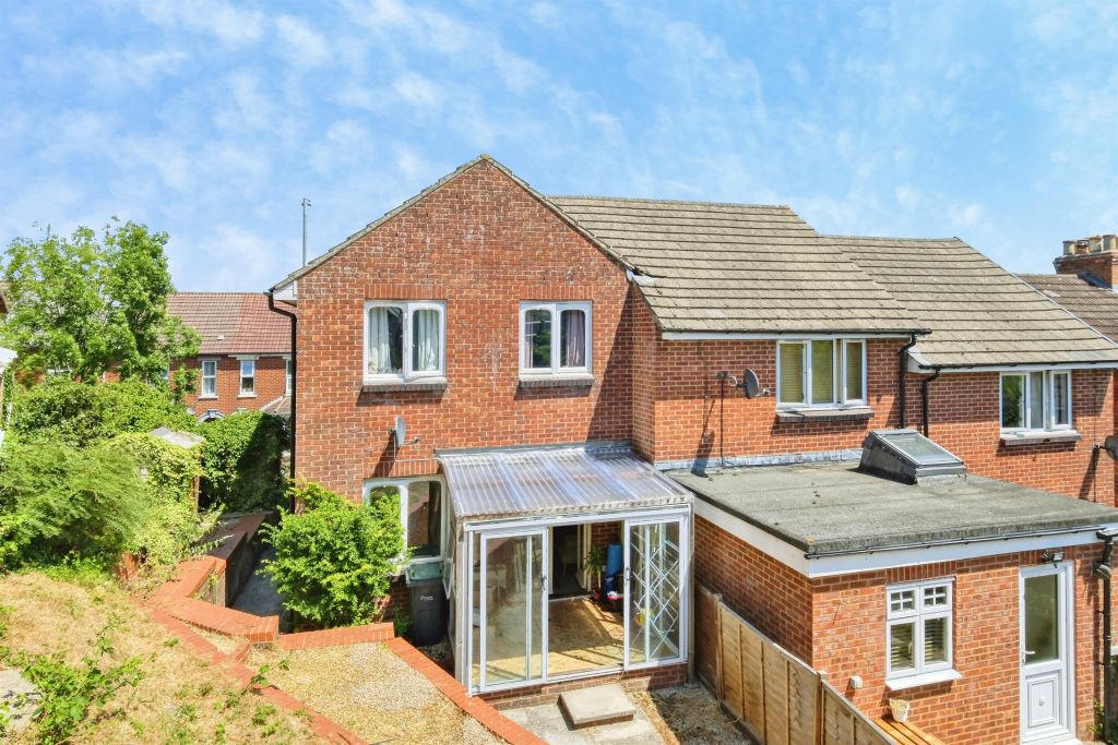 Property photo 2 of 12