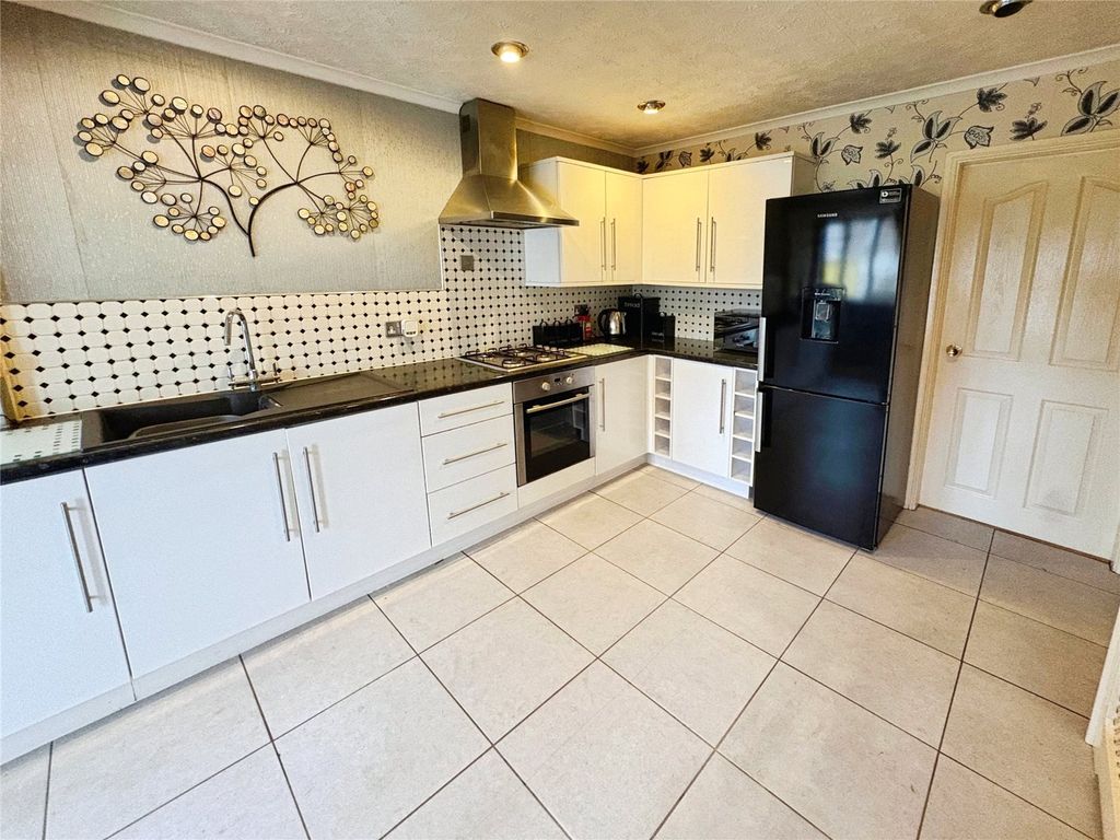 Property photo 3 of 29 Picture No. 03