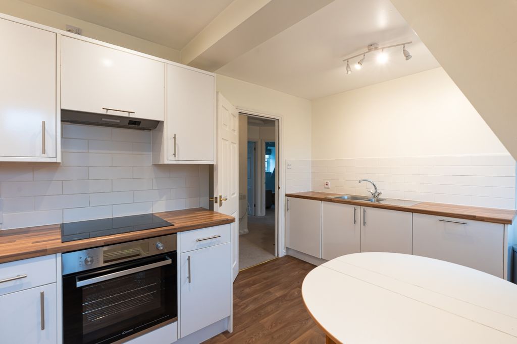 Property photo 3 of 13 Kitchen