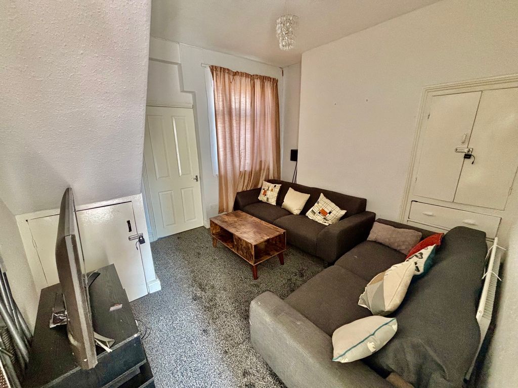 Property photo 2 of 6
