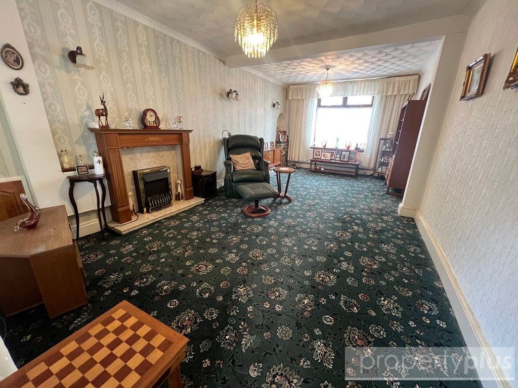 Property photo 3 of 10 Picture No. 05