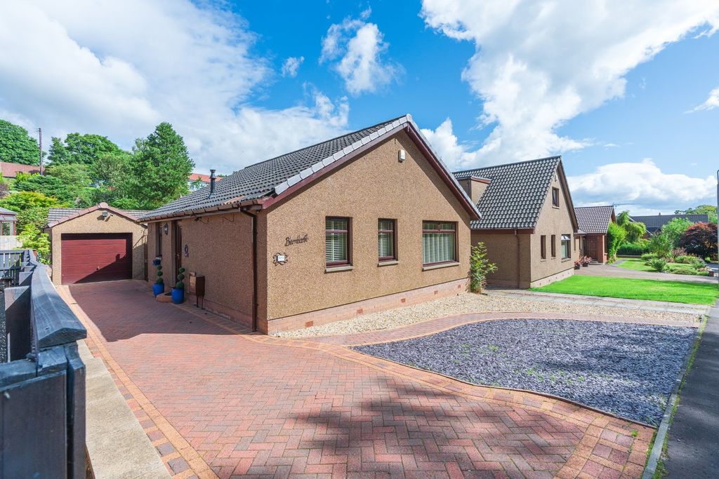 Property photo 1 of 24