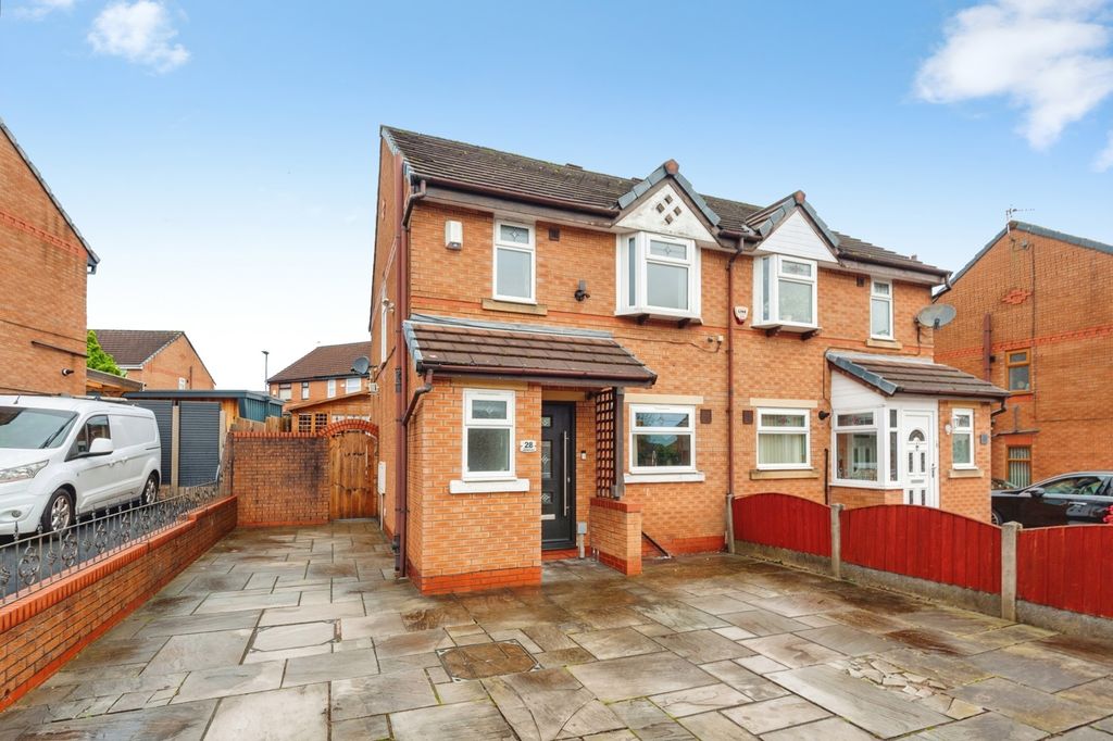 Property photo 1 of 28 Pbox-Img.Jpg
