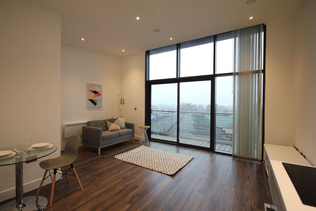 Property photo 1 of 9