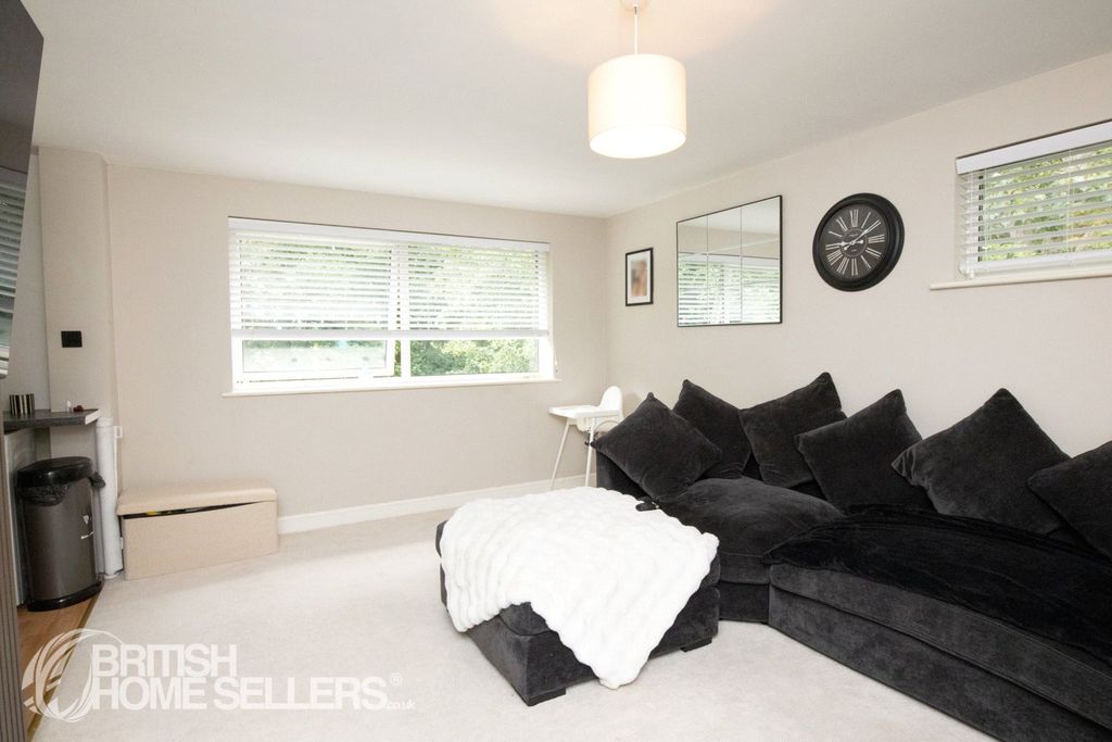 Property photo 3 of 8 Picture No. 08