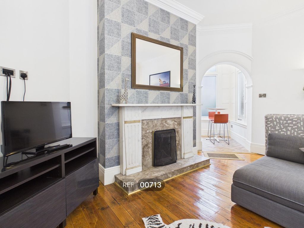 Property photo 2 of 18 Living Room