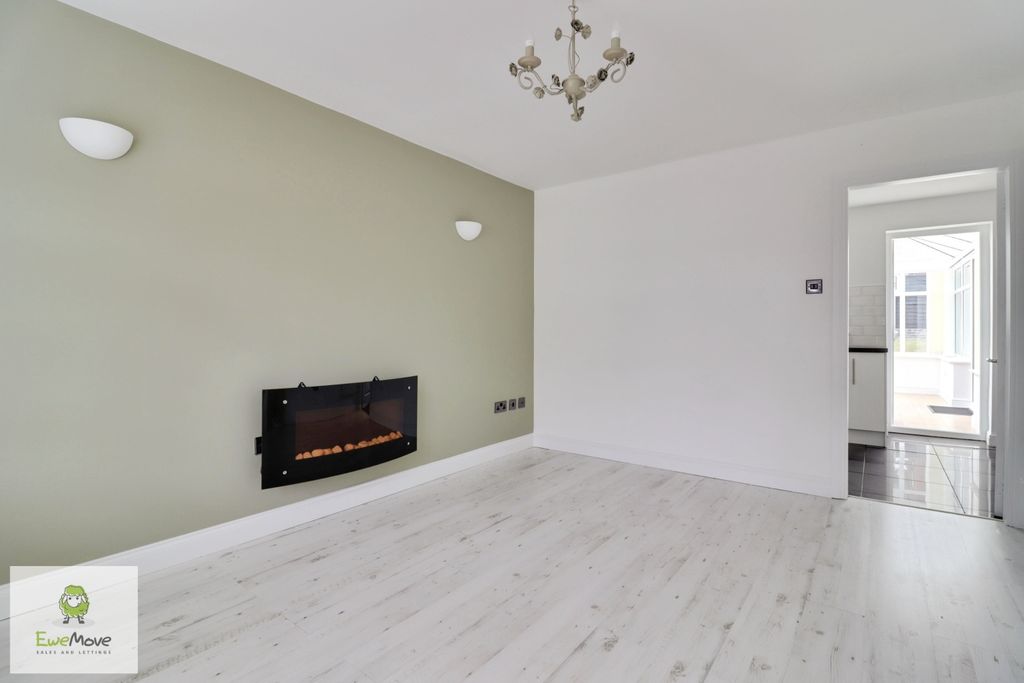 Property photo 2 of 11 Living Room - Ewemove Cannock
