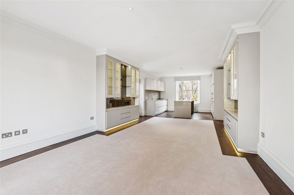 Property photo 2 of 20 Picture No. 17