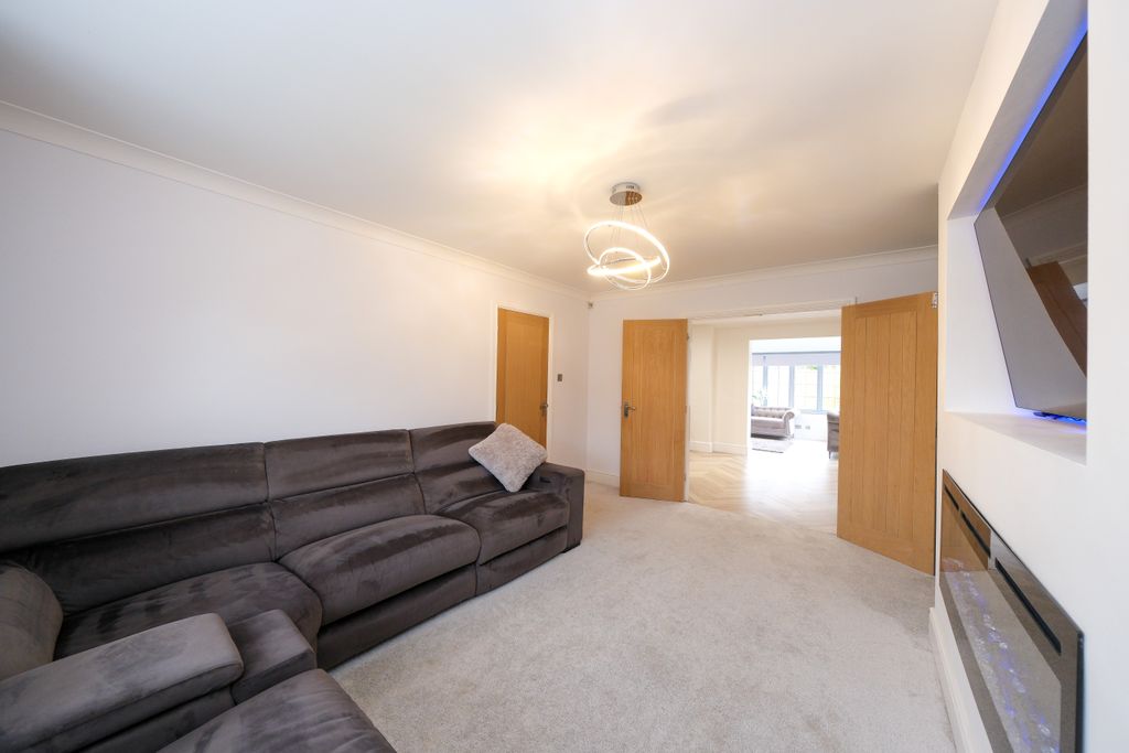 Additional image 10 of 4 bed detached house for saleKings Close, Heanor DE75