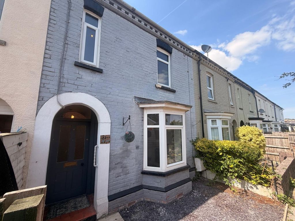 Property photo 1 of 17