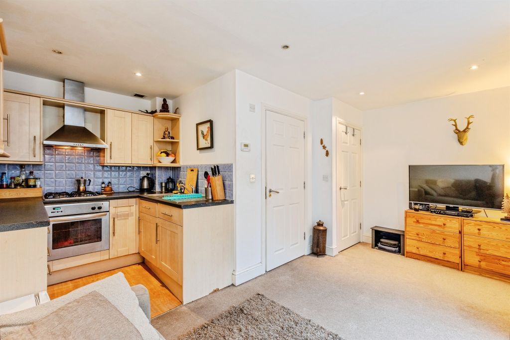 Property photo 2 of 13