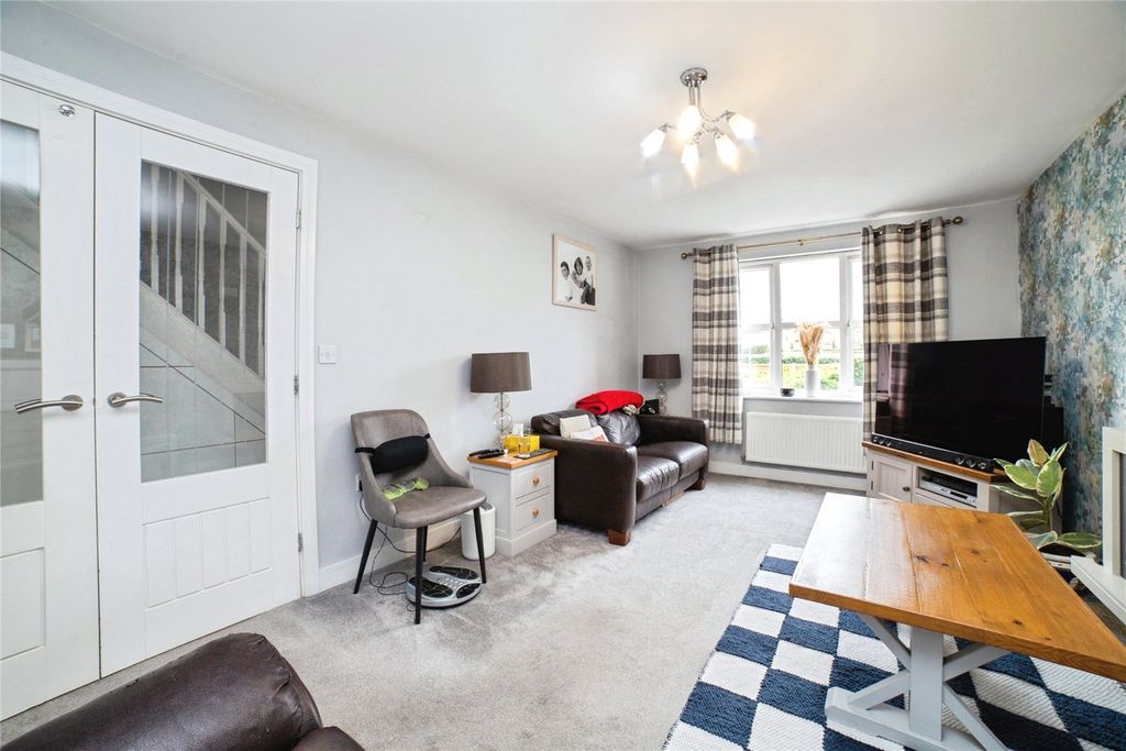 Property photo 3 of 23 Picture No. 15