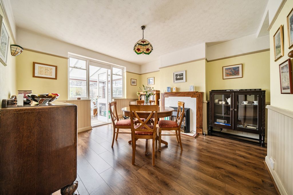 Property photo 3 of 22 Reception