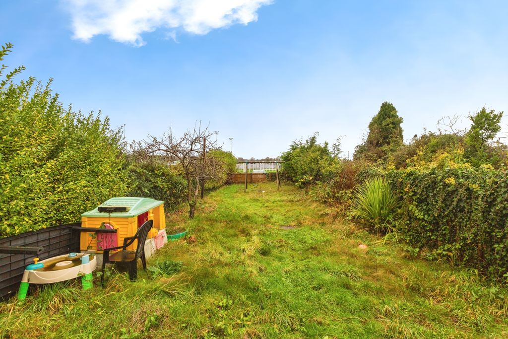 Property photo 2 of 16