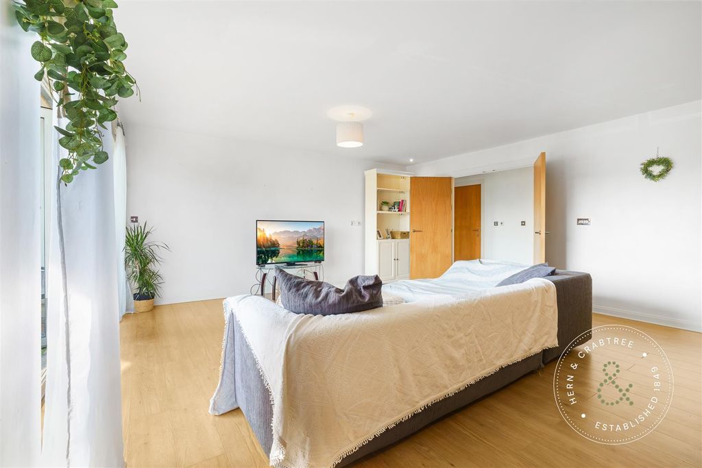 Property photo 3 of 37 Untitled-15.Jpg