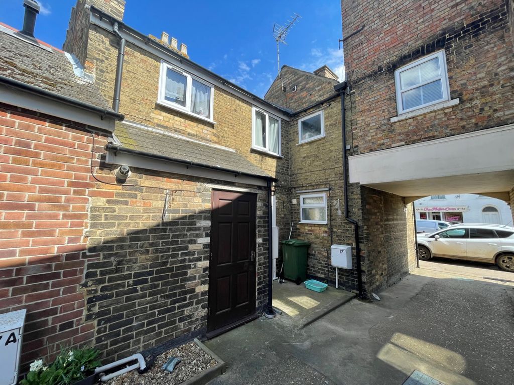 Property photo 2 of 9 Gallery