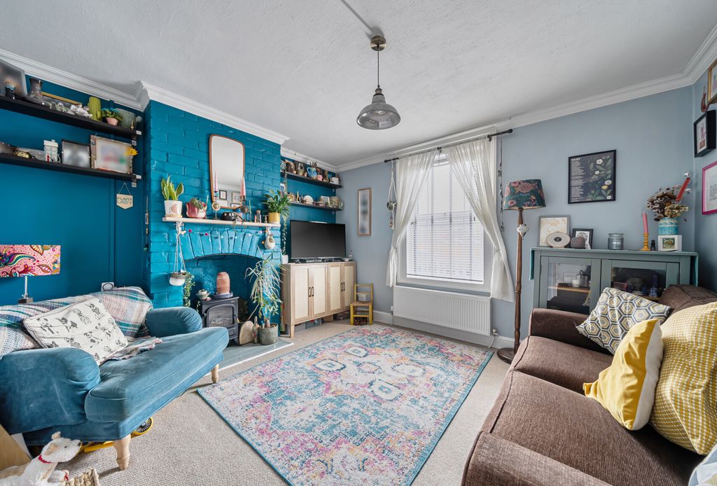 Property photo 3 of 16 1410350-4-698F1B9...