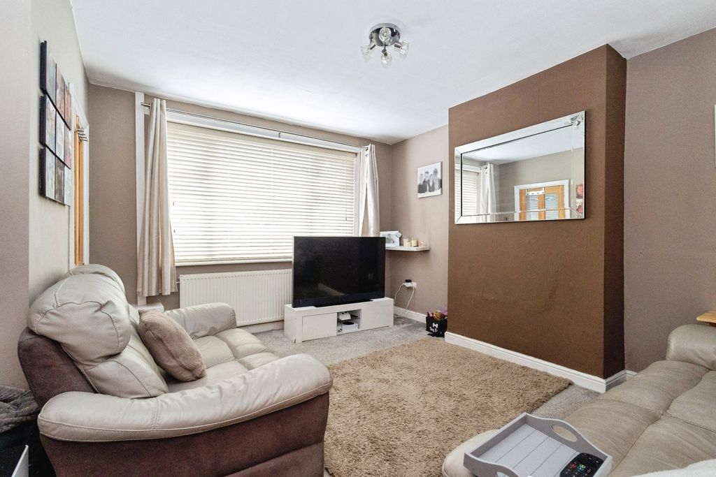 Property photo 2 of 19 Pbox-Img.Jpg