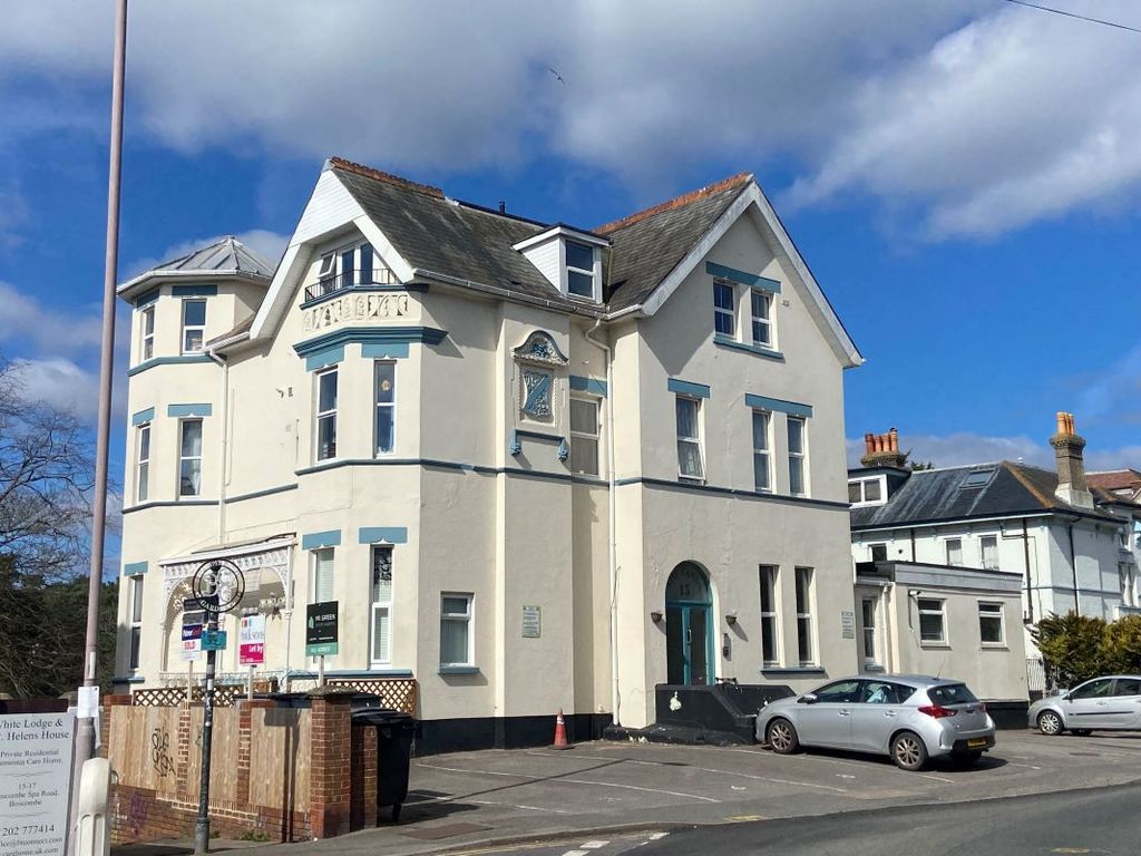 Property photo 2 of 5