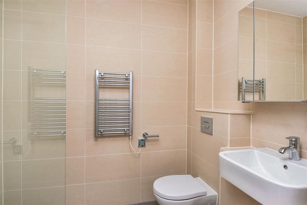 Property photo 3 of 5