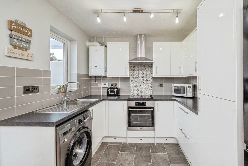 Property photo 2 of 17