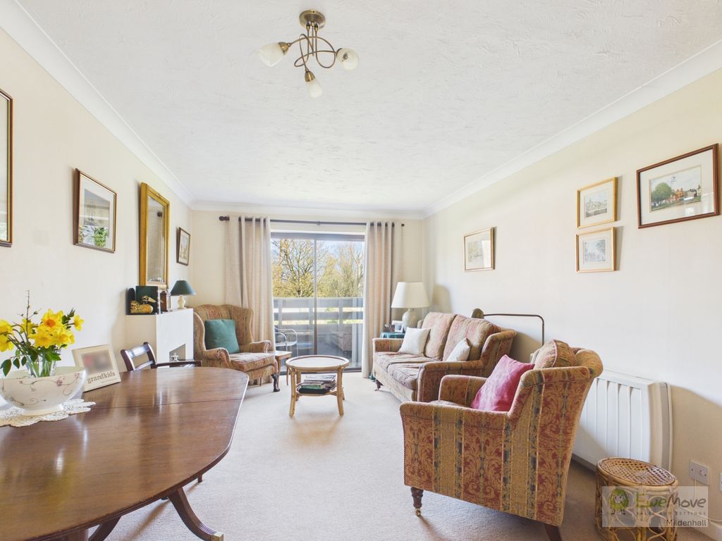 Property photo 3 of 12 Cam03603G0-Pr0063-Still011