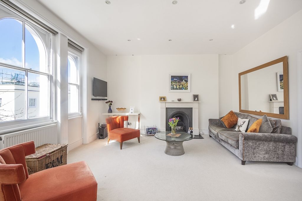 Property photo 3 of 12 Cumberland-Street...