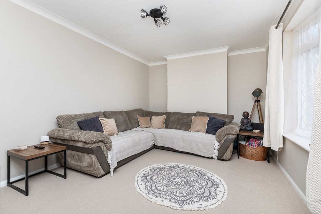 Property photo 3 of 12 5206673
