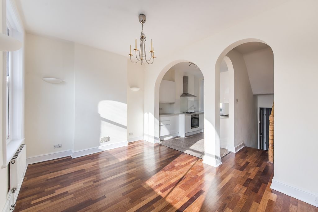 Property photo 1 of 12 Kings Cross Road
