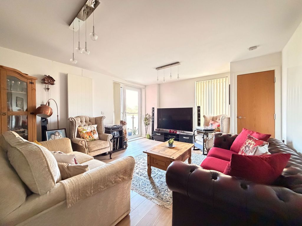 Property photo 3 of 13