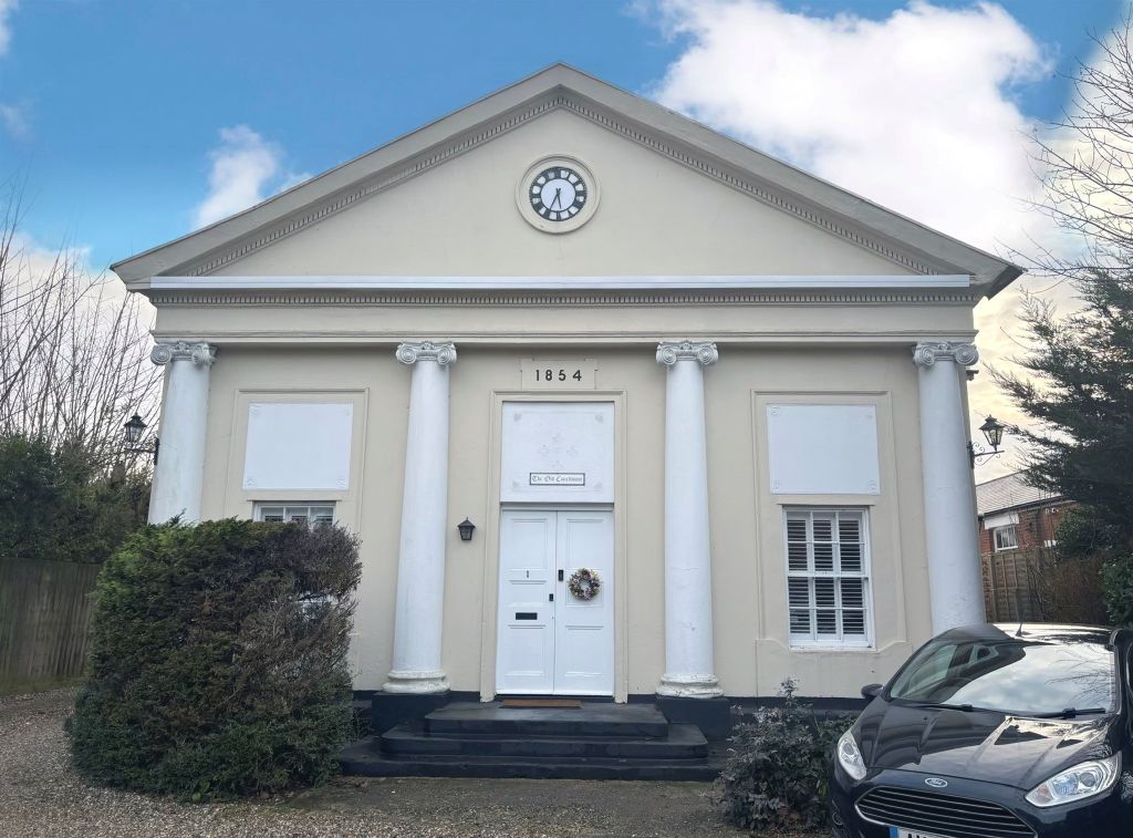 Property photo 1 of 11