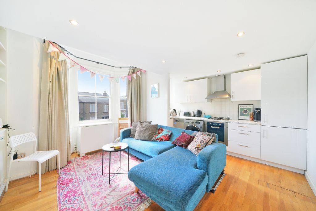 Property photo 2 of 11