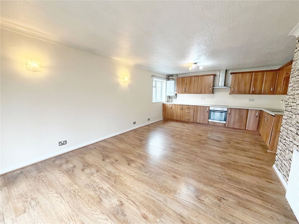 Property photo 3 of 10 Picture No. 04