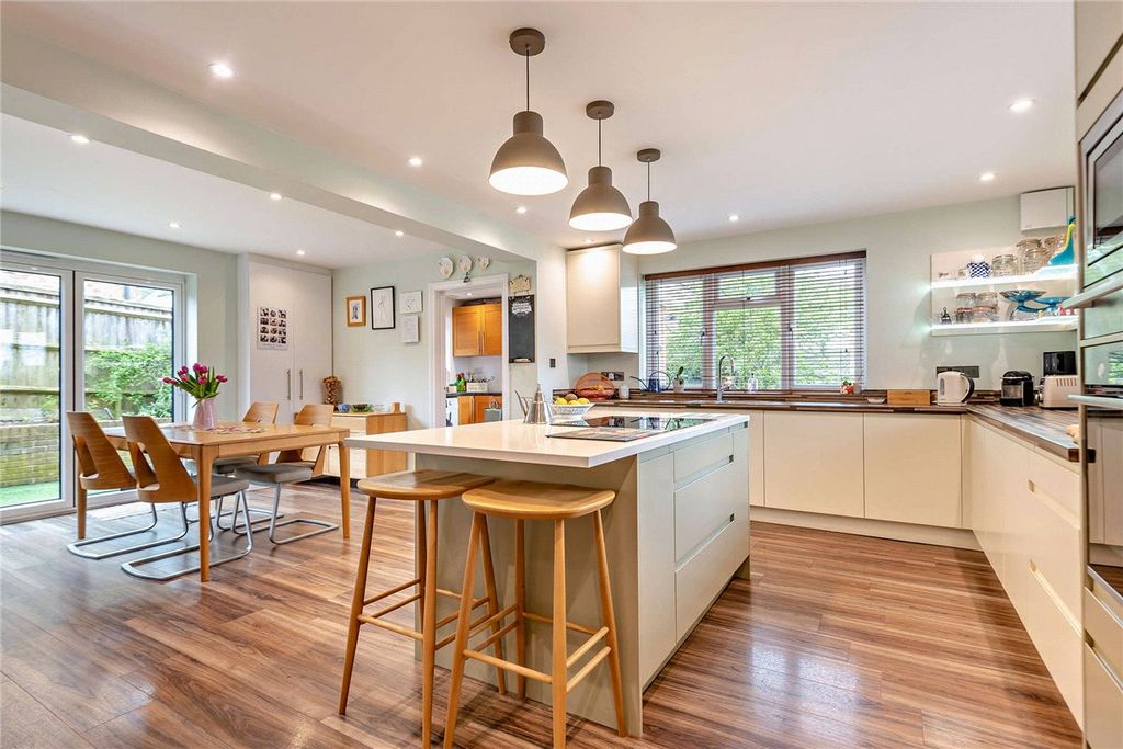 Property photo 3 of 27 Picture No. 24