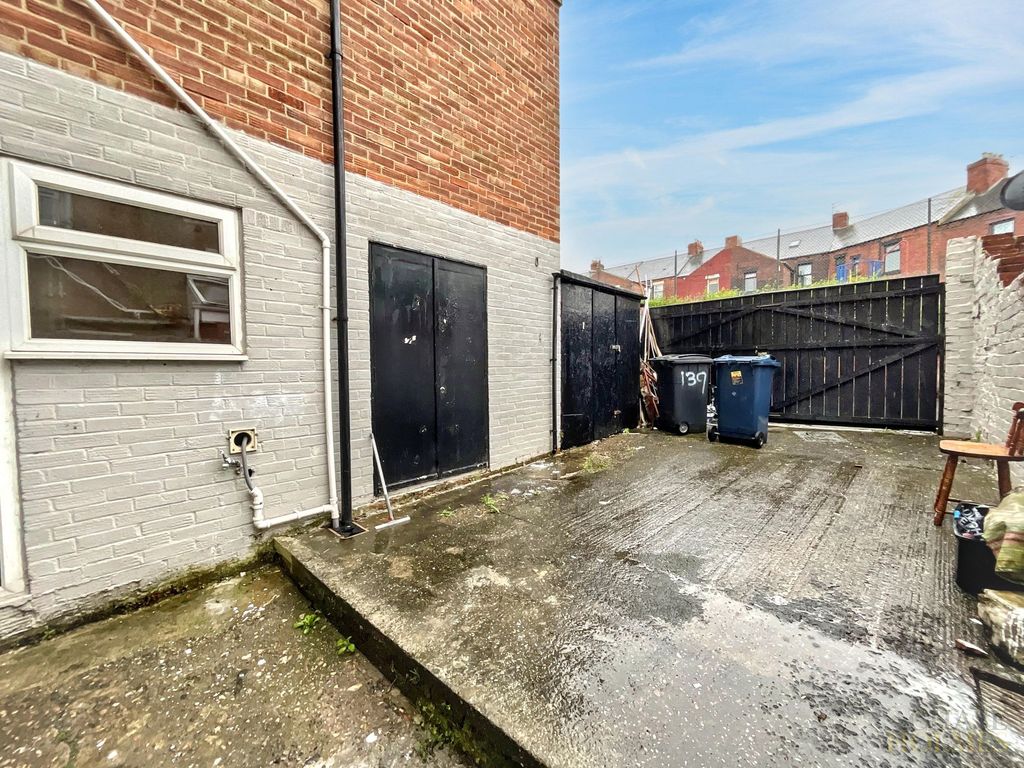 Property photo 3 of 24