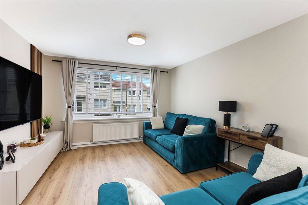 Property photo 2 of 21 Picture No. 03