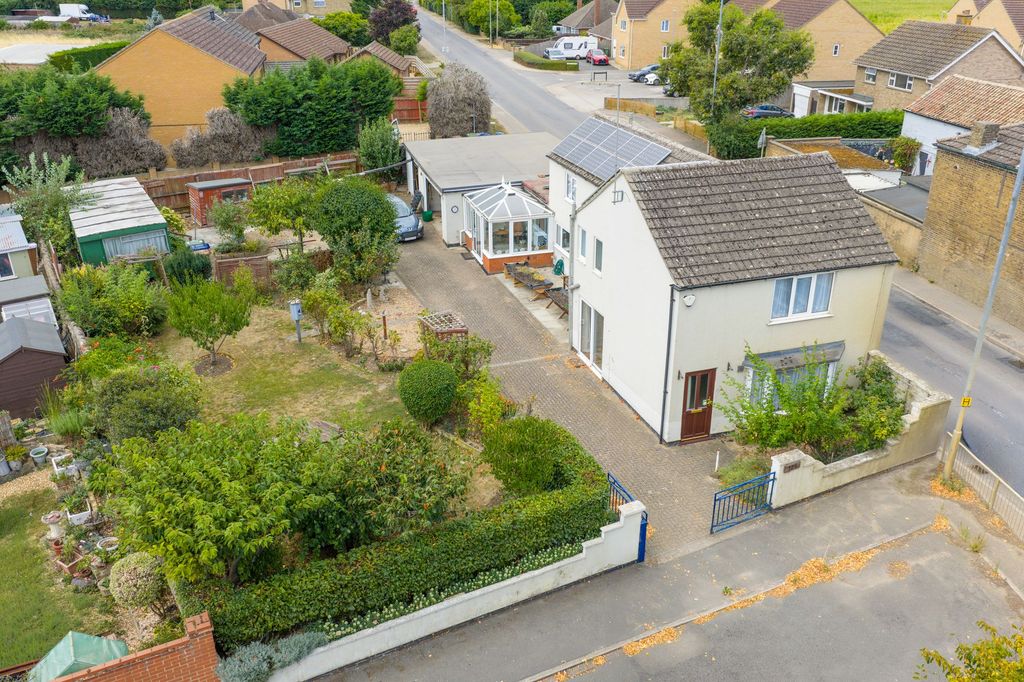 Property photo 1 of 23