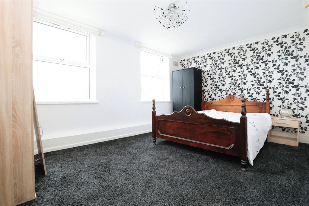 Property photo 3 of 15 Picture No. 09