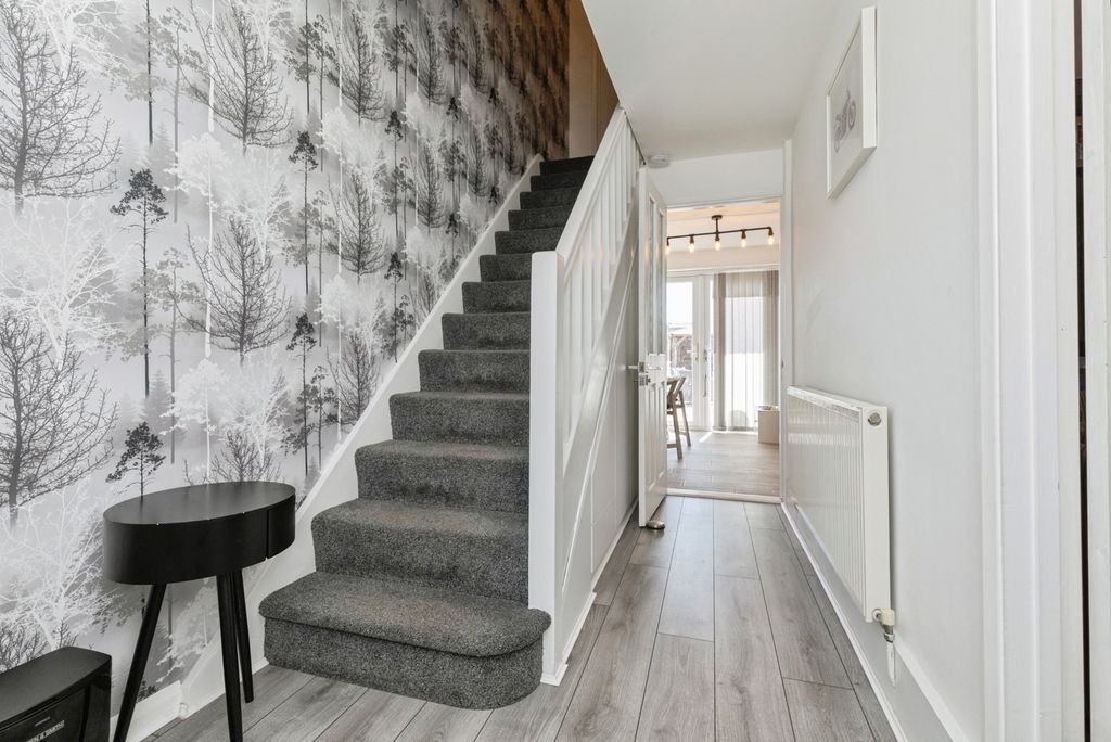 Property photo 3 of 20 Pbox-Img.Jpg