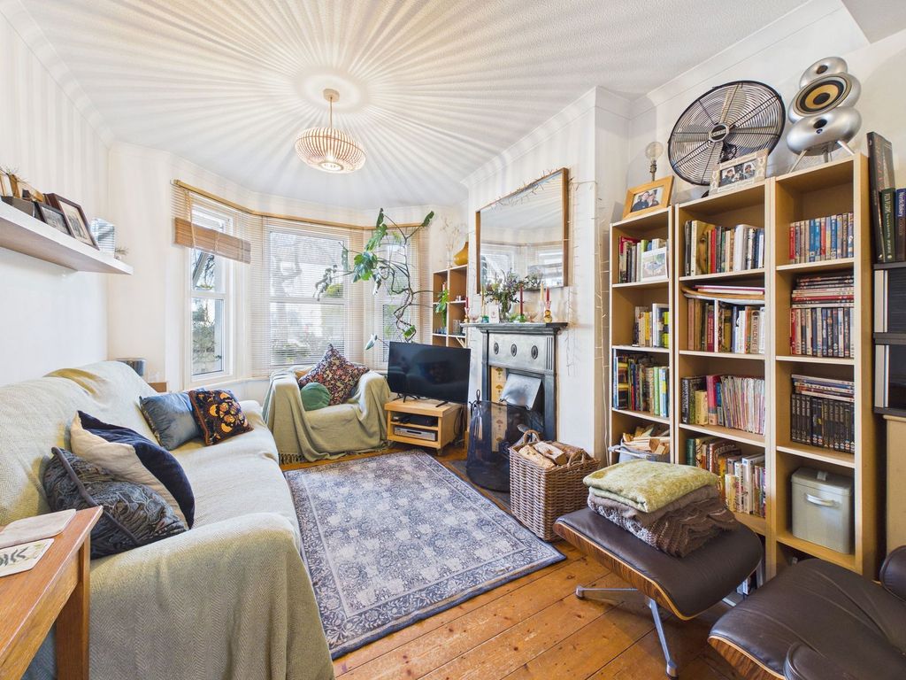 Property photo 3 of 15