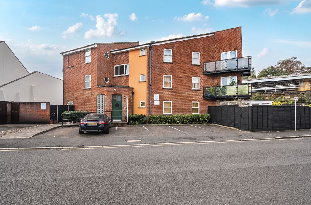Property photo 1 of 12 1-6Ac9118c2Dd55-1...