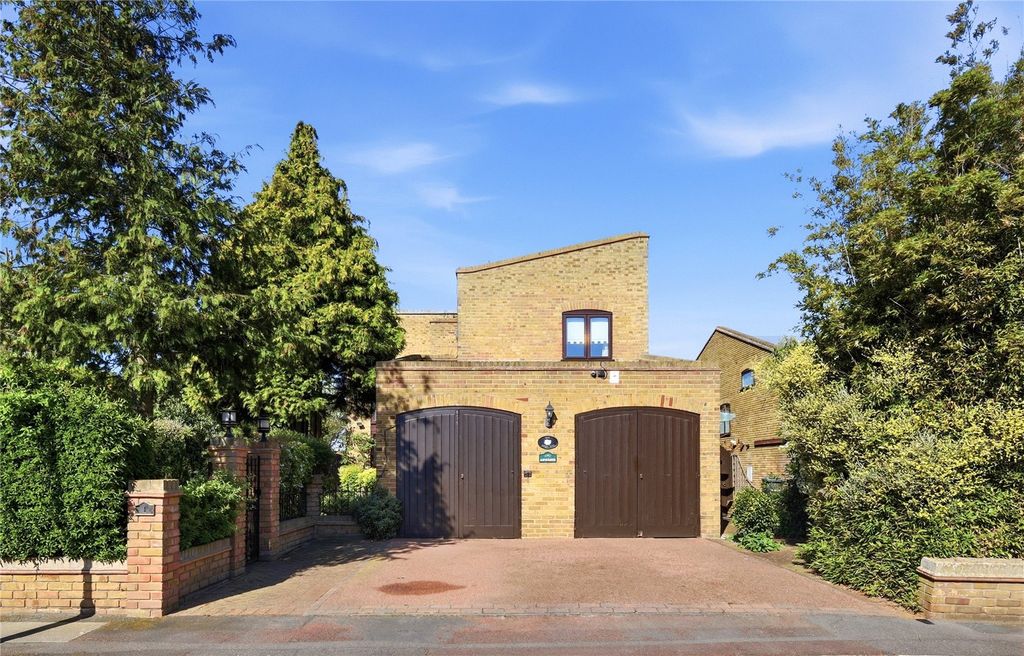 Property photo 3 of 28 Picture No. 97