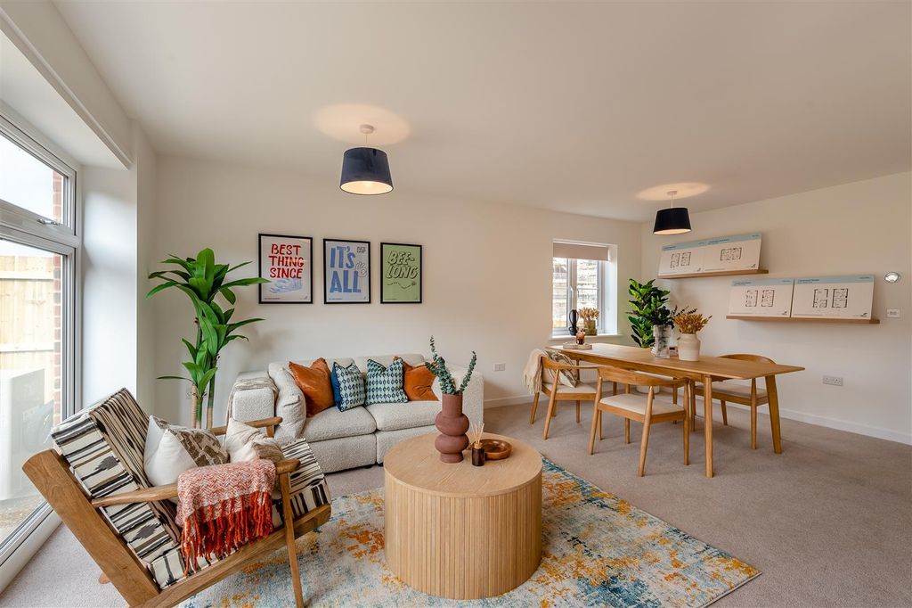 Property photo 2 of 14 Living Room (2).Jpg