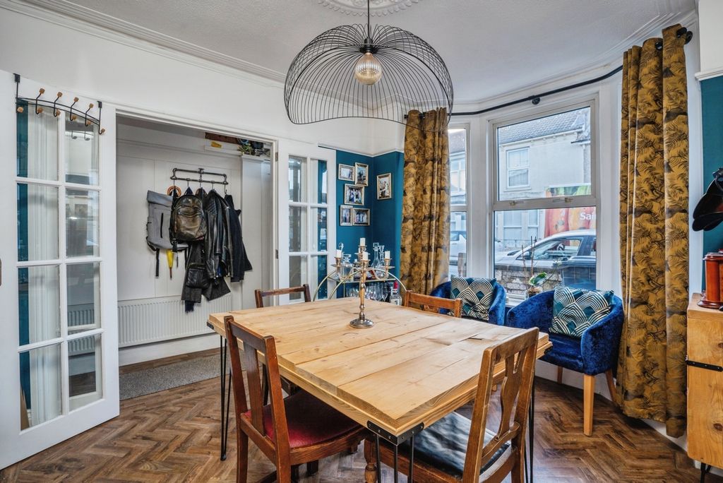 Property photo 2 of 20 Pbox-Img.Jpg