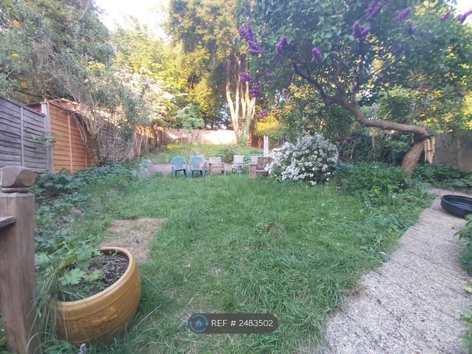 Property photo 3 of 19 Garden With Flowers