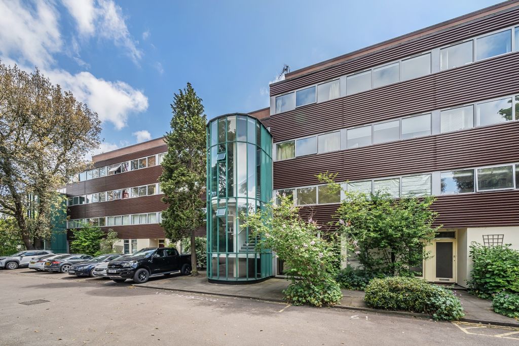 Property photo 1 of 7 991165 (1)