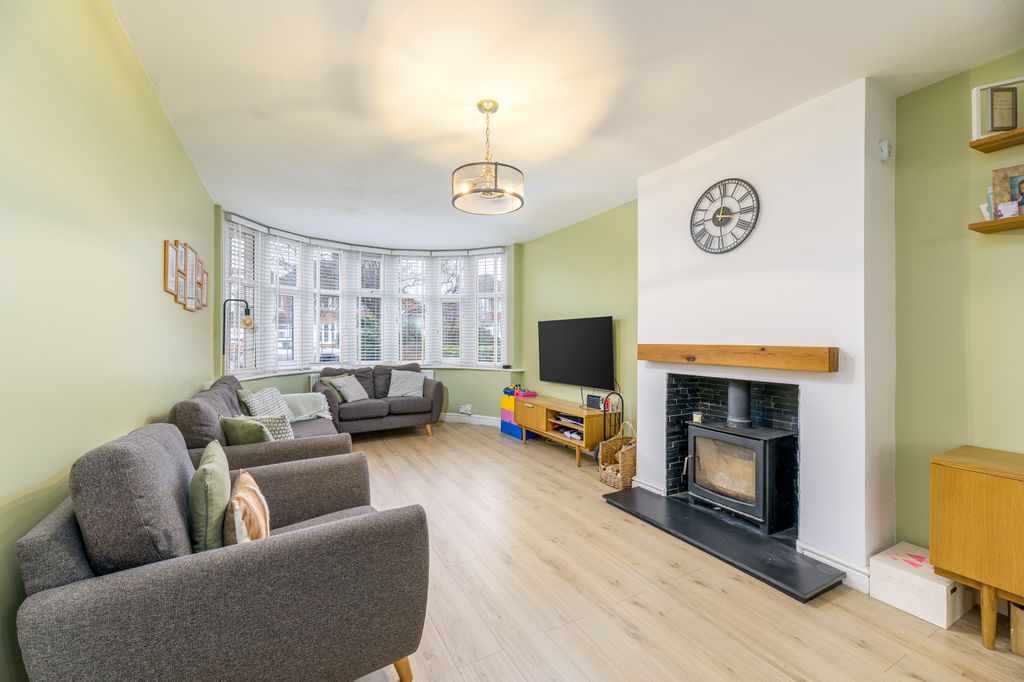 Property photo 3 of 35 F4E87E3B5c8A25dc58d3c85243c55B92c37476E7.Jpg