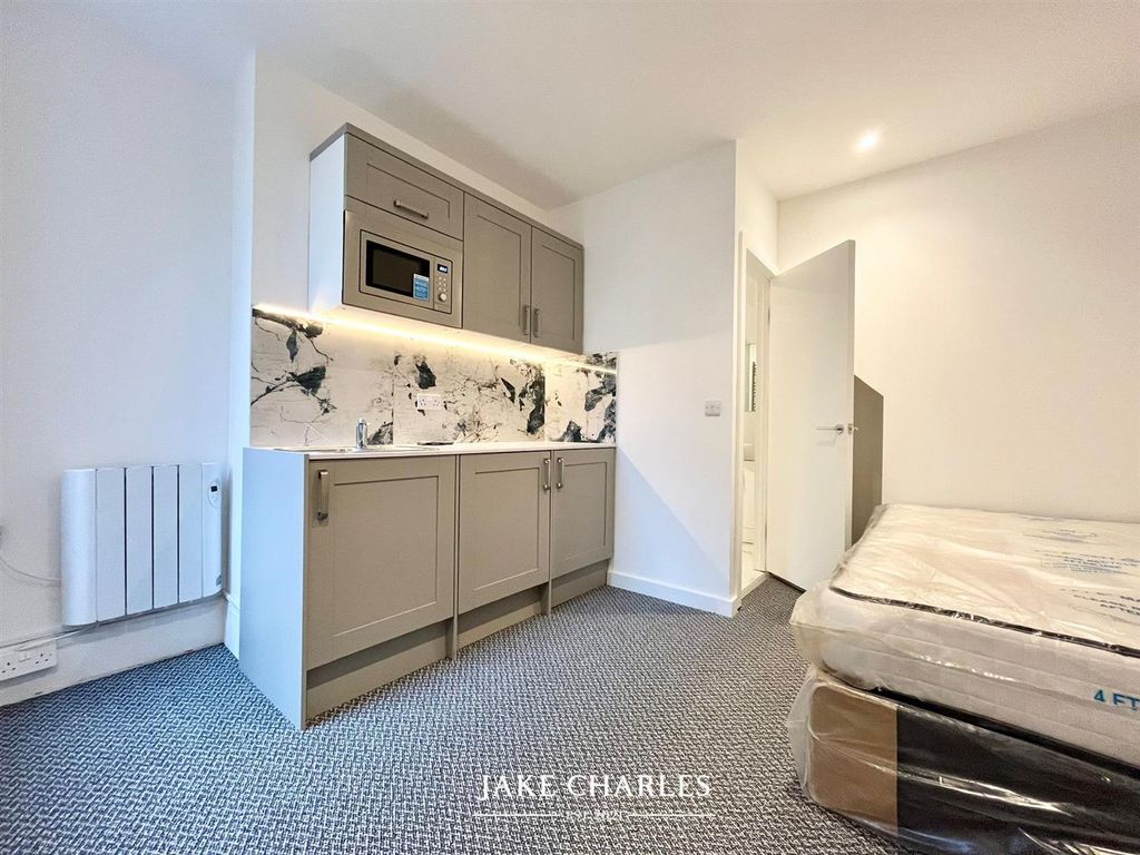 Property photo 3 of 6 A3Bcf96d-Dafd-496c-87Eb-587203d4d70A.Jpg