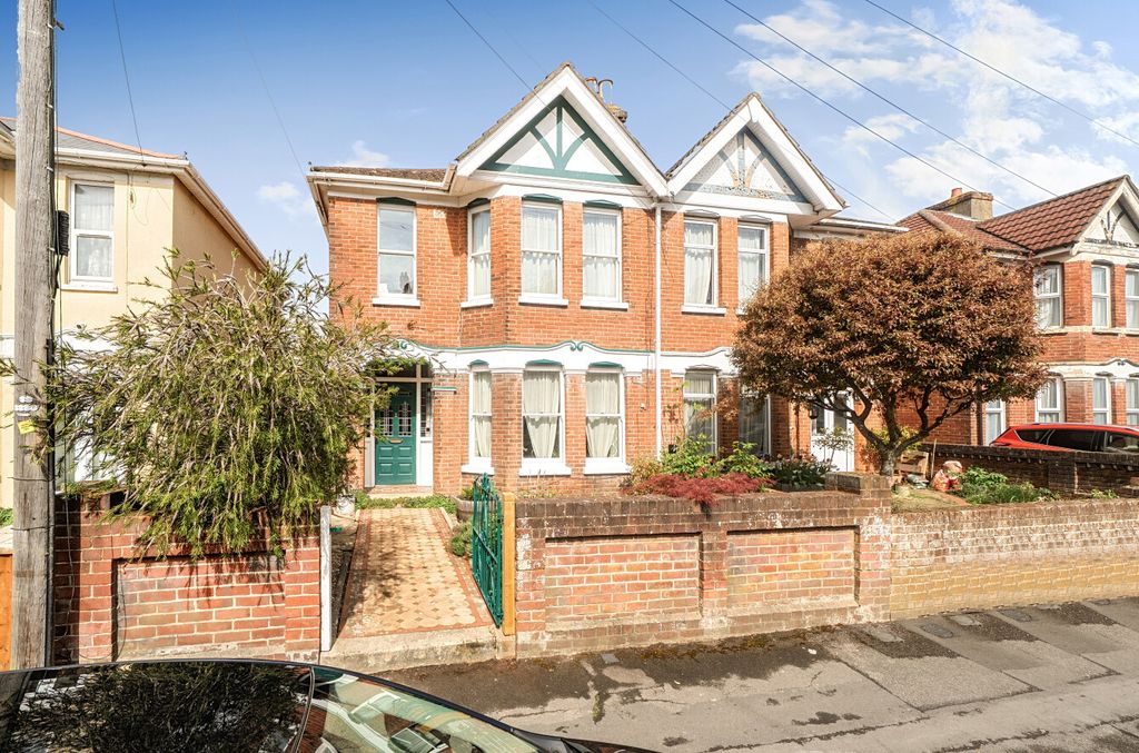 Property photo 1 of 16 1440983-25-69E121...